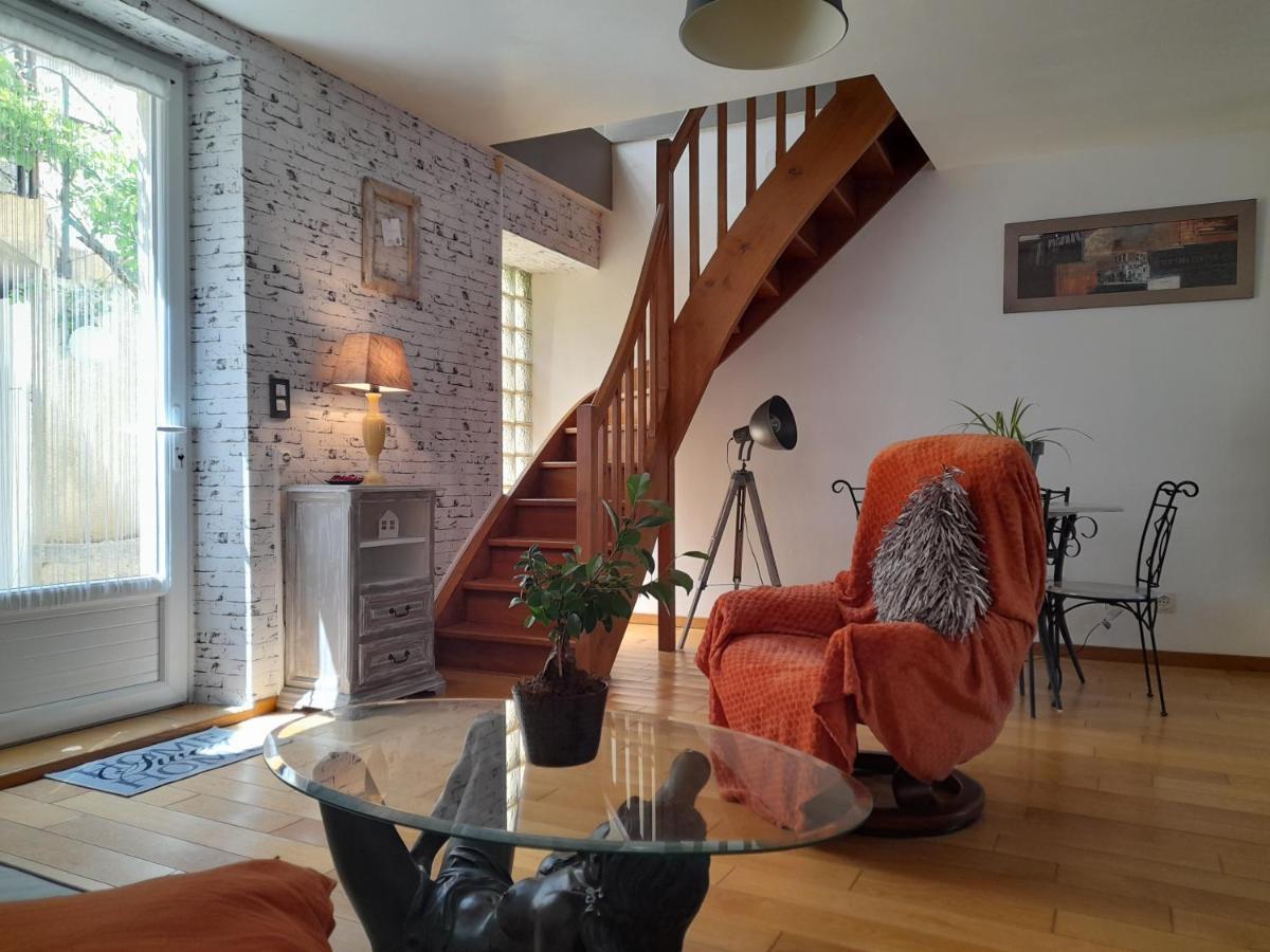 Maison De Village Avec Cour Interieure Et Terrasse Septfonds エクステリア 写真